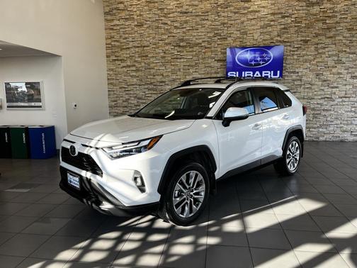 2023 Toyota RAV4 XLE Premium