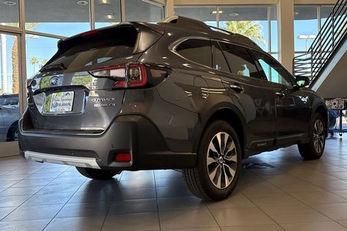 2025 Subaru Outback Touring XT