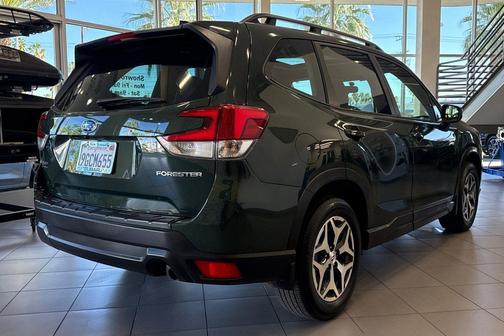 2023 Subaru Forester Premium