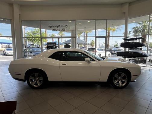 2015 Dodge Challenger SXT