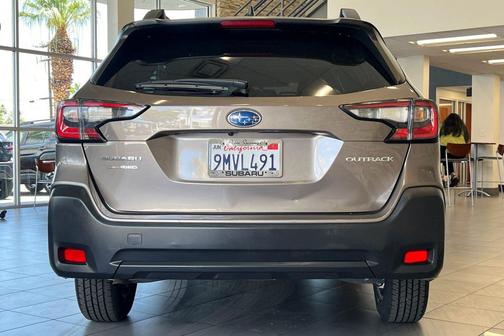 Brilliant Bronze Metallic 2024 Subaru Outback Premium