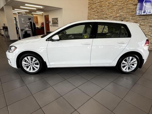 2018 Volkswagen Golf TSI S