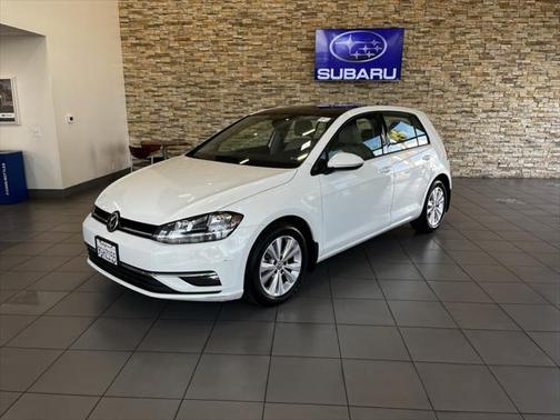 2018 Volkswagen Golf TSI S
