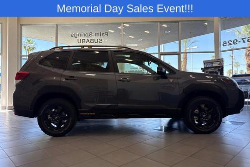 Magnetite Gray Metallic 2025 Subaru Forester Wilderness