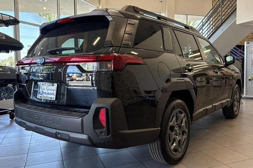 Crystal Black Silica 2026 Subaru Outback Premium