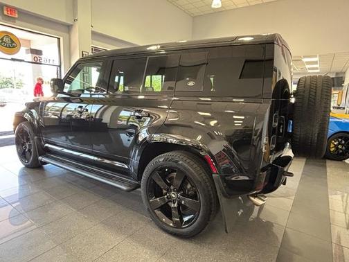 2024 Land Rover Defender P525 V8