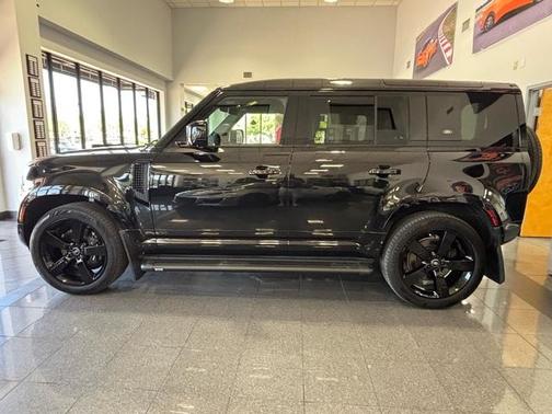 2024 Land Rover Defender P525 V8
