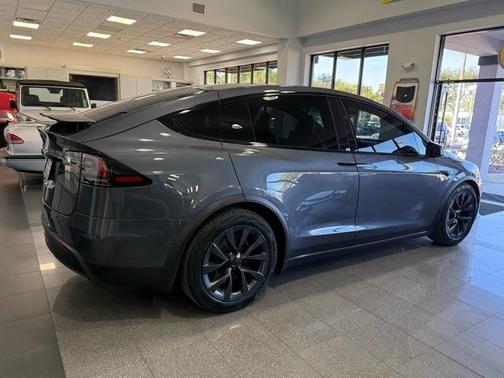 2022 Tesla Model X Base