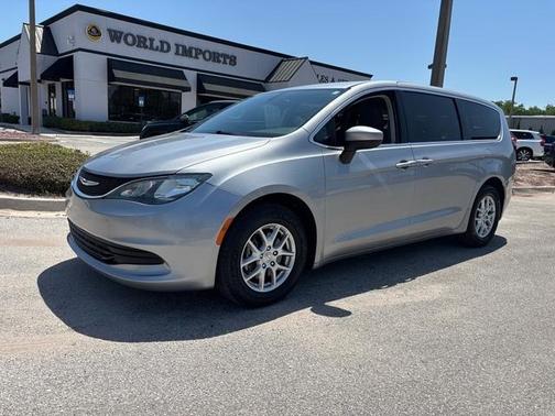 2017 Chrysler Pacifica LX