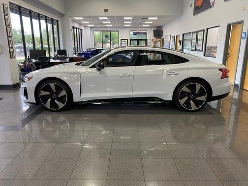 2024 Audi e-tron GT Prestige