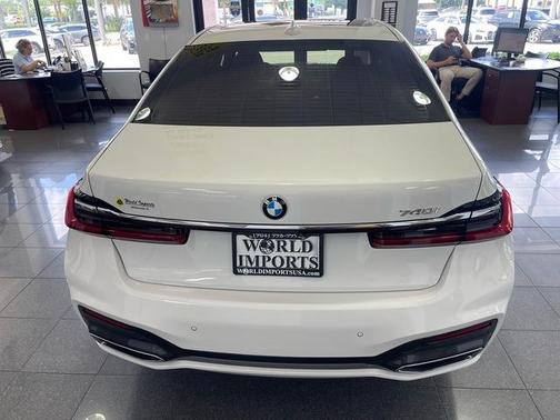 White 2021 BMW 740 i