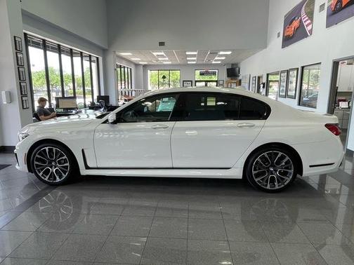 White 2021 BMW 740 i