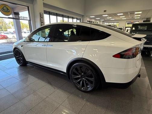 2022 Tesla Model X Base