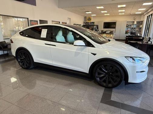 2022 Tesla Model X Base