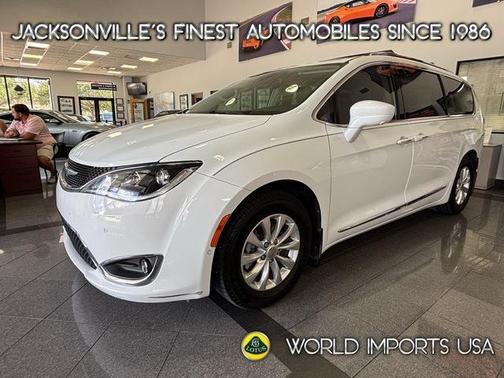 2019 Chrysler Pacifica Touring-L