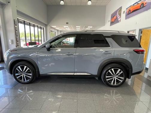Boulder Gray Metallic 2025 Nissan Pathfinder Platinum