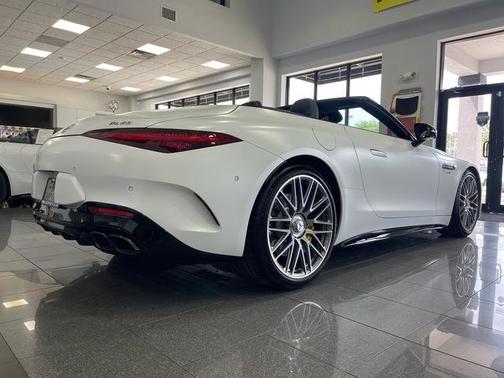 Moonlight White 2022 Mercedes-Benz AMG SL 63 Base