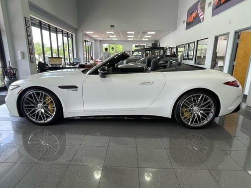 Moonlight White 2022 Mercedes-Benz AMG SL 63 Base