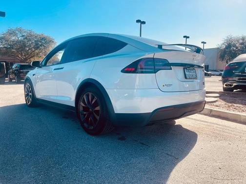 2023 Tesla Model X Plaid