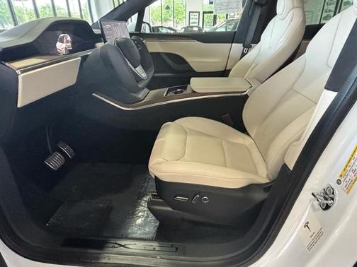2022 Tesla Model X Base