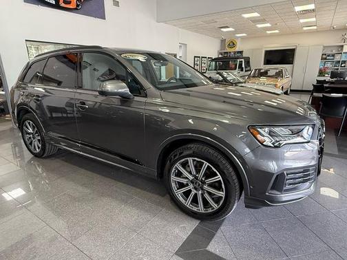 2024 Audi Q7 45 Premium
