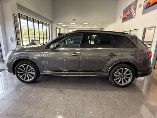 2024 Audi Q7 45 Premium