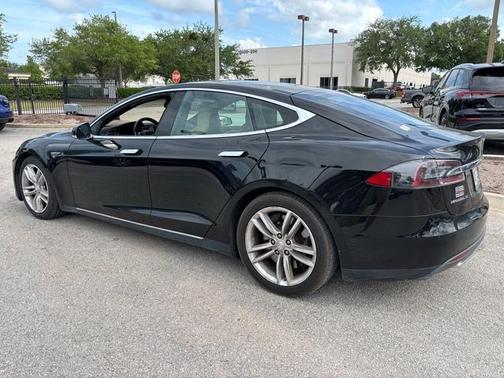 2015 Tesla Model S 85D
