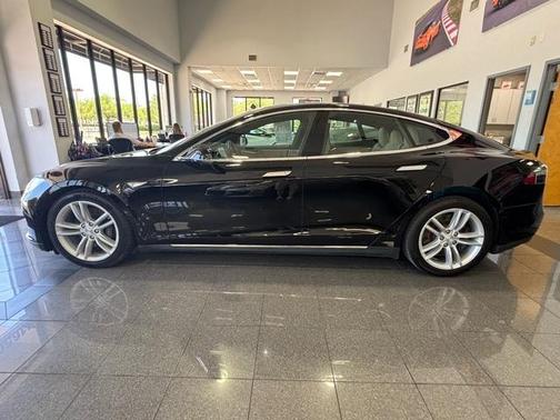 2015 Tesla Model S 85D