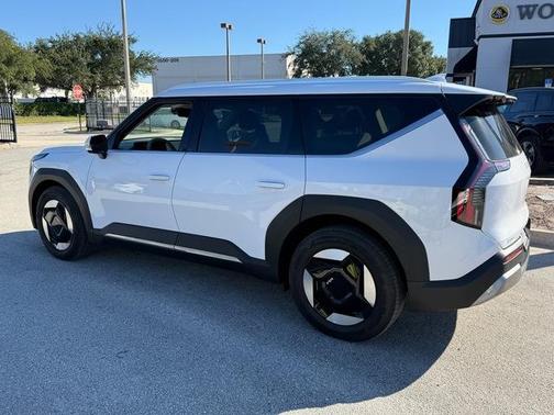 2025 Kia EV9 Wind