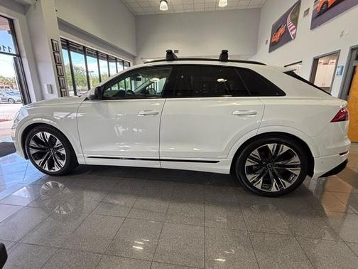 2024 Audi Q8 55 Premium