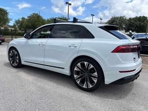 2024 Audi Q8 55 Premium
