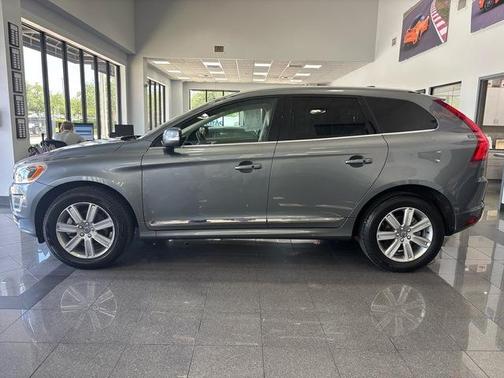 2017 Volvo XC60 T5 Inscription