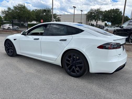 2022 Tesla Model S Plaid