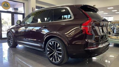 2025 Volvo XC90 Plug-In Hybrid T8 Ultra 6-Seater