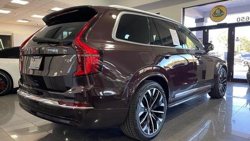 2025 Volvo XC90 Plug-In Hybrid T8 Ultra 6-Seater