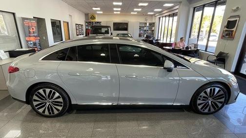 2024 Mercedes-Benz EQE 500 Base 4MATIC