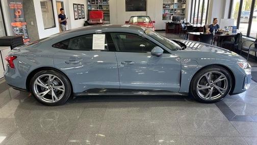 2023 Audi e-tron GT Premium Plus