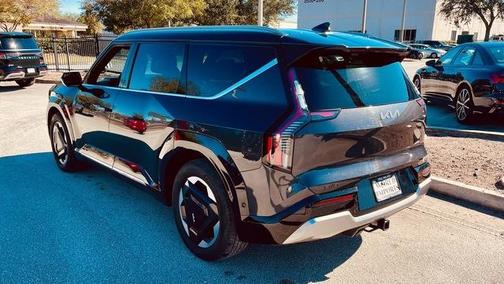 2024 Kia EV9 Land