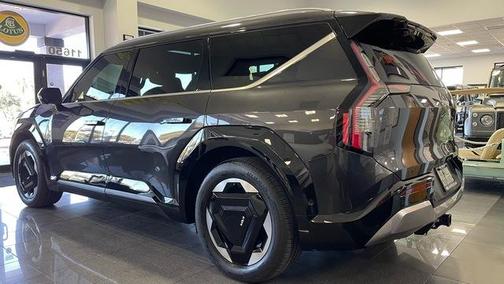2024 Kia EV9 Land