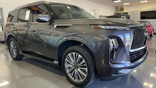 2025 INFINITI QX80 Luxe