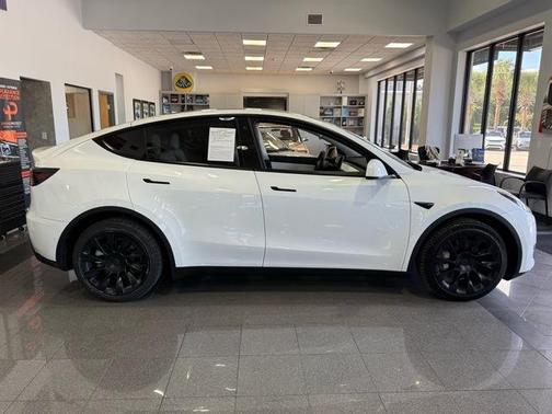 2022 Tesla Model Y Long Range