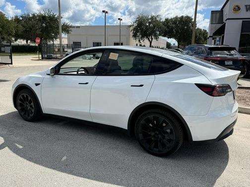 2022 Tesla Model Y Long Range