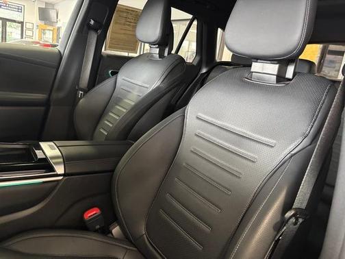 2023 Mercedes-Benz GLC 300 Base 4MATIC