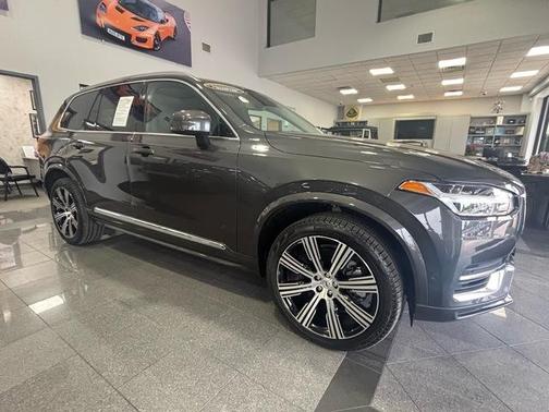 2024 Volvo XC90 Recharge Plug-In Hybrid T8 Plus Bright Theme 7-Seater