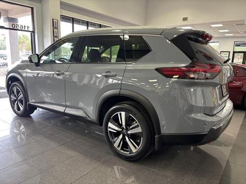 2025 Nissan Rogue SL