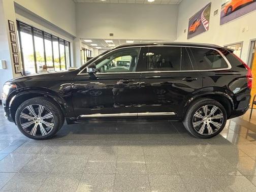 2023 Volvo XC90 B6 Ultimate 6-Seater