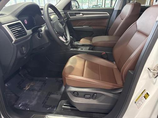 2023 Volkswagen Atlas 3.6L SE w/Technology