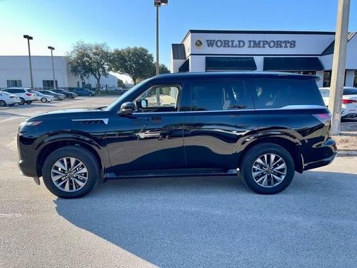2025 INFINITI QX80 PURE