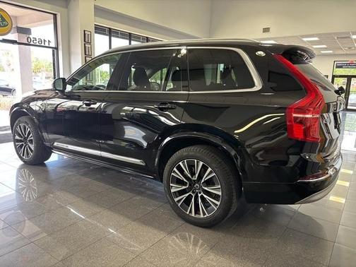 2022 Volvo XC90 Recharge Plug-In Hybrid T8 Inscription Expression 7 Passenger