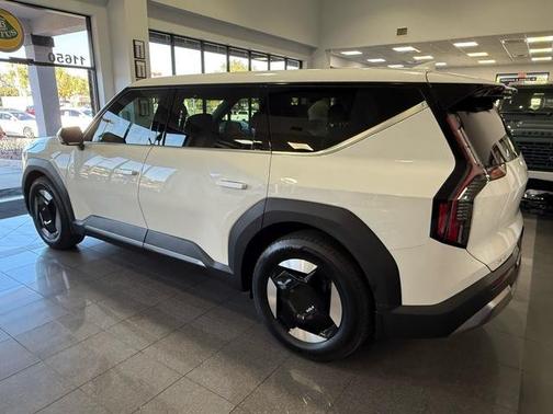 2024 Kia EV9 Light Long Range